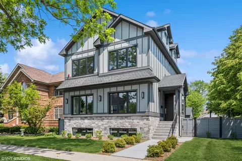 11 N Grace Ave, Park Ridge, IL 60068