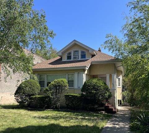 2077 W Greenleaf Ave, Chicago, IL 60645