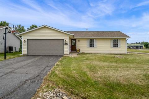 1102 Westmont Dr, Durand, IL 61024