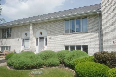 7222 W 152nd Pl, Orland Park, IL 60462
