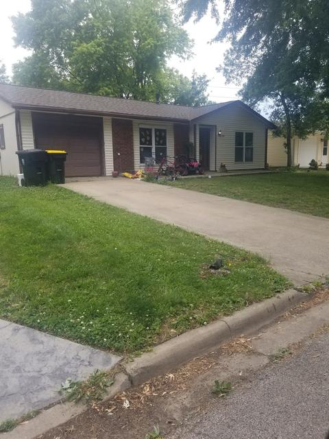 1316 Dalton Dr, Normal, IL 61761