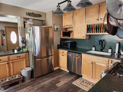 185 Fletcher Dr, Wheeling, IL 60090 photo 3
