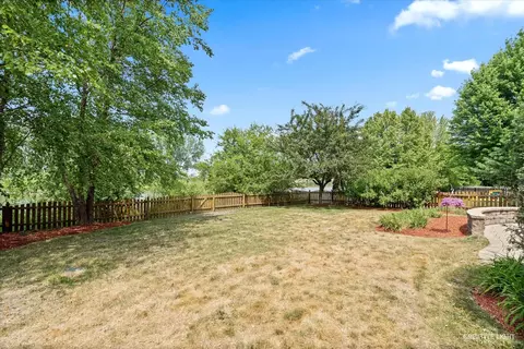 39 W250 E Mallory Dr, Geneva, IL 60134 photo 33