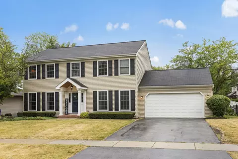 1908 Somerset Ln, Wheaton, IL 60189