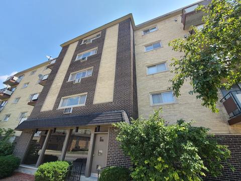1247 S Harlem Ave #301, Berwyn, IL 60402