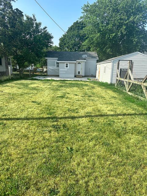 458 E Pine St, Paxton, IL 60957 photo 8