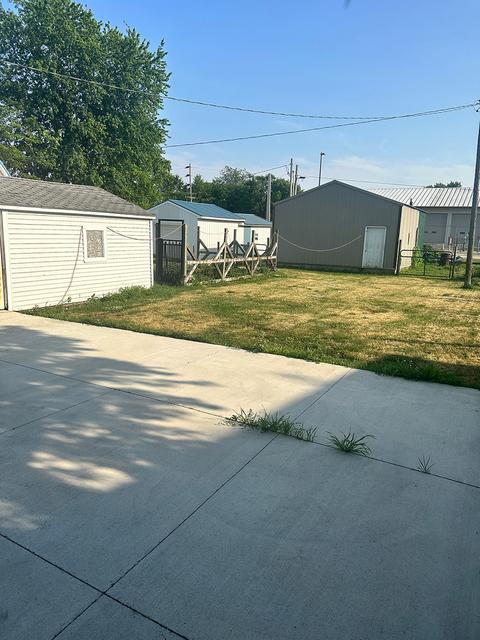 458 E Pine St, Paxton, IL 60957 photo 9