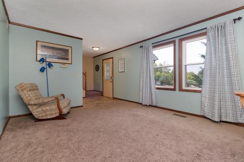 2008 Single Tree Ln, Bloomington, IL 61704 photo 4