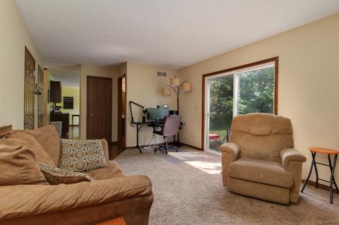 2008 Single Tree Ln, Bloomington, IL 61704 photo 10