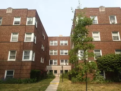 7220 N Claremont Ave #B3, Chicago, IL 60645