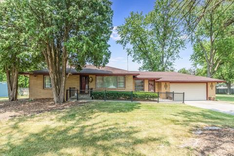 107 Glenwoodie St, Joliet, IL 60435
