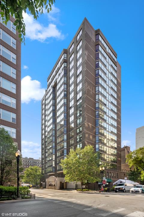 21 W Goethe St #8DE, Chicago, IL 60610