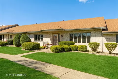 17832 Maine Ct #8, Orland Park, IL 60467