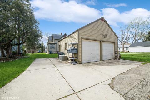 684 Forest Ave, Elgin, IL 60120 photo 12