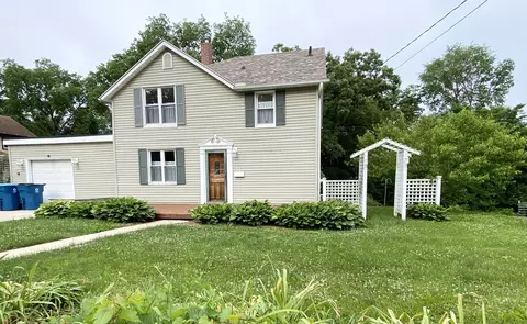 847 N Ottawa Ave, Dixon, IL 61021