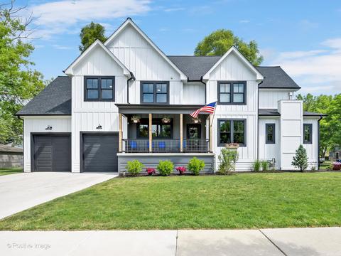 30 Hiawatha Dr, Clarendon Hills, IL 60514