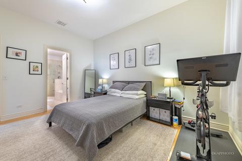 35 S Racine Ave #3SE, Chicago, IL 60607 photo 17