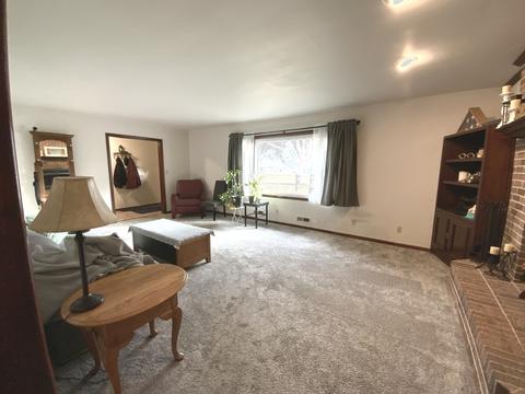 2255 Lowry St, Aurora, IL 60506 photo 4