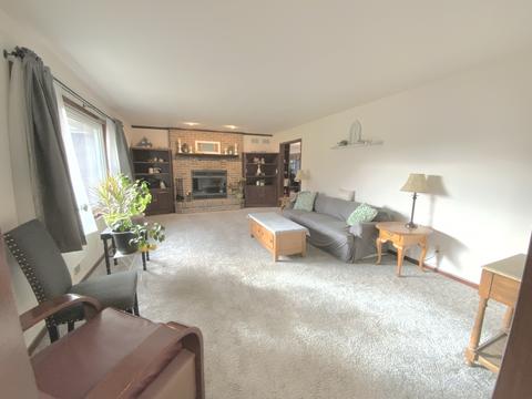 2255 Lowry St, Aurora, IL 60506 photo 3