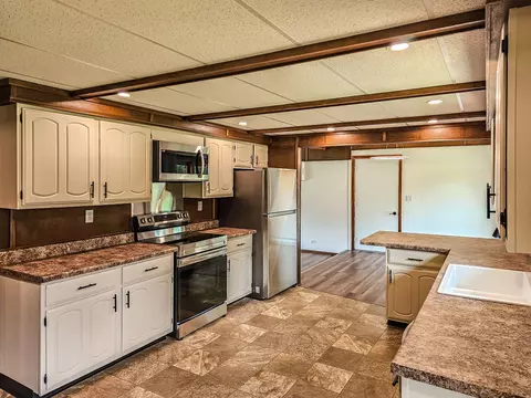 1622 Brandywine Ln, Dixon, IL 61021 photo 4