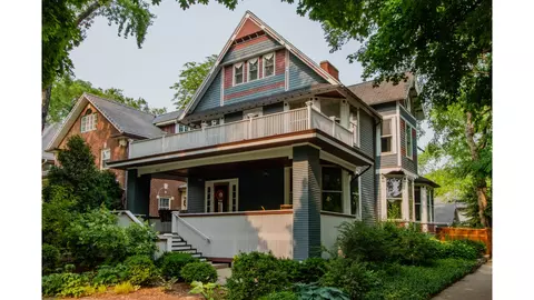 300 N Scoville Ave, Oak Park, IL 60302