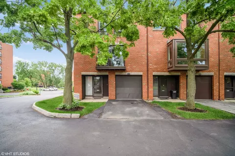 3811 Appian Way, Glenview, IL 60025