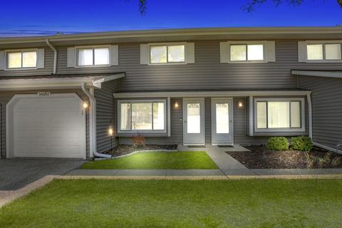 34092 White Oak Ln N, Gurnee, IL 60031