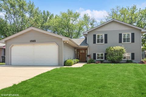 1565 Newcastle Ln, Hoffman Estates, IL 60169