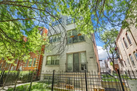 1540 N Claremont Ave #3W, Chicago, IL 60622