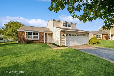1359 Windsor Ct, Elgin, IL 60120 photo 2