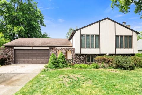 1887 Fays Ln, Sugar Grove, IL 60554