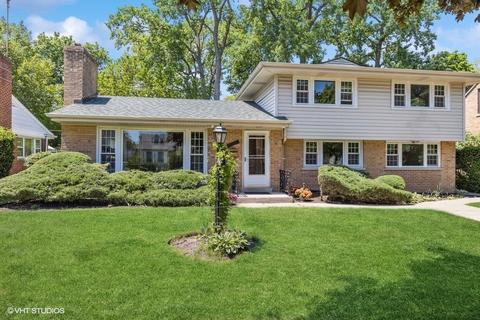 7714 Kenneth Ave, Skokie, IL 60076