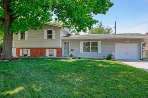 506 Aztec Dr, Carol Stream, IL 60188