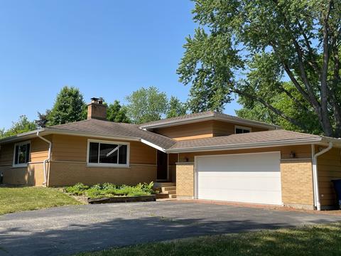 21166 N 20th St, Barrington, IL 60010