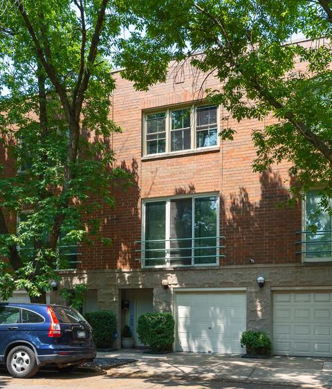 1354 W Fletcher St, Chicago, IL 60657