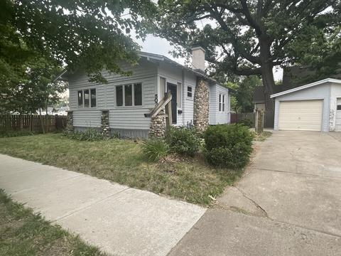 503 S Robinson St, Bloomington, IL 61701
