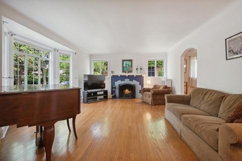 2143 Ewing Ave, Evanston, IL 60201 photo 4