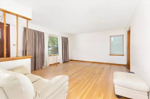 682 S Spring Rd, Elmhurst, IL 60126 photo 7