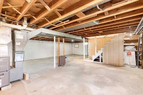 682 S Spring Rd, Elmhurst, IL 60126 photo 17