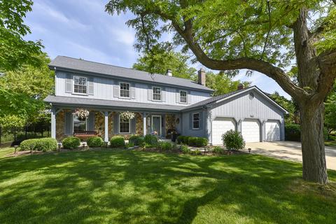 3800 Charlemagne Dr, Hoffman Estates, IL 60192