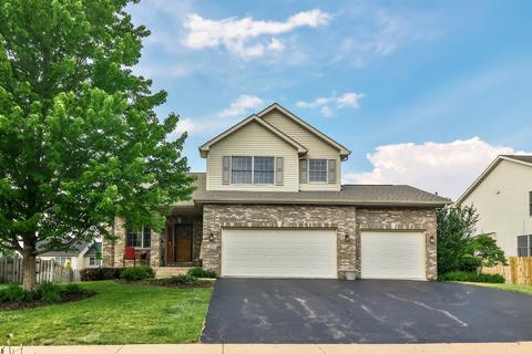 1912 Carly Ln, Belvidere, IL 61008