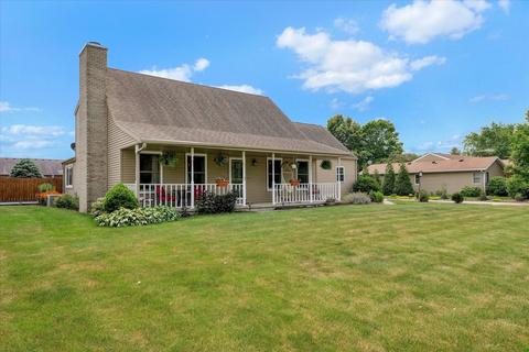 1407 Peters Dr, Saint Joseph, IL 61873