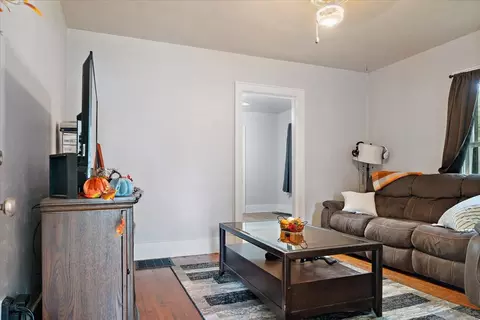 100 W Charles St, Mclean, IL 61754 photo 8
