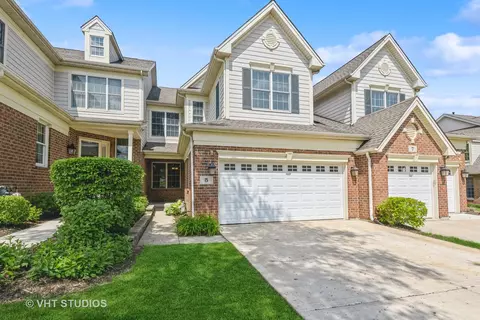 5 Red Tail Dr, Hawthorn Woods, IL 60047