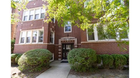 2449 W Foster Ave #1E, Chicago, IL 60625