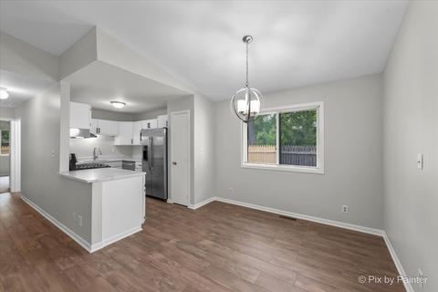 323 Willow Rd, Lakemoor, IL 60051 photo 9