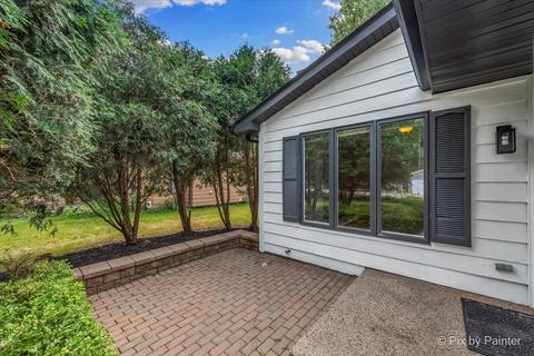 323 Willow Rd, Lakemoor, IL 60051 photo 3