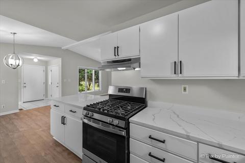 323 Willow Rd, Lakemoor, IL 60051 photo 13