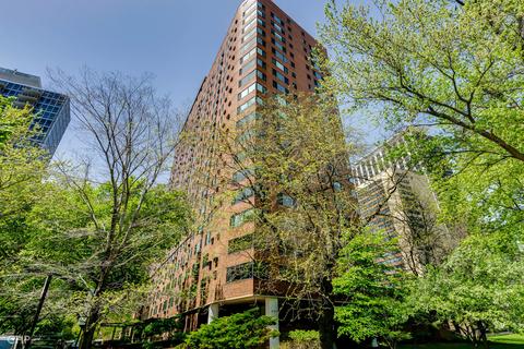 3100 N Lake Shore Dr #1301, Chicago, IL 60657