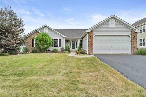 374 Fox Bend Cir, Bolingbrook, IL 60440